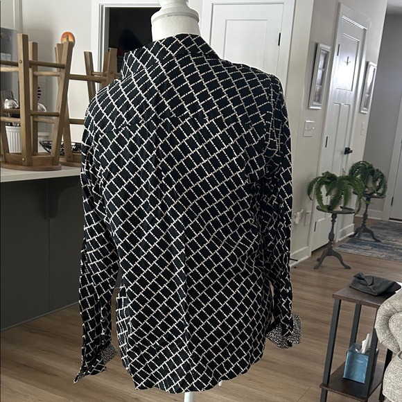 Foxcroft Geometric Black and White Button Down Shirt - Picture 2 of 3